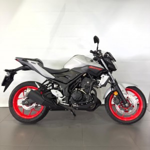 YAMAHA MT-03